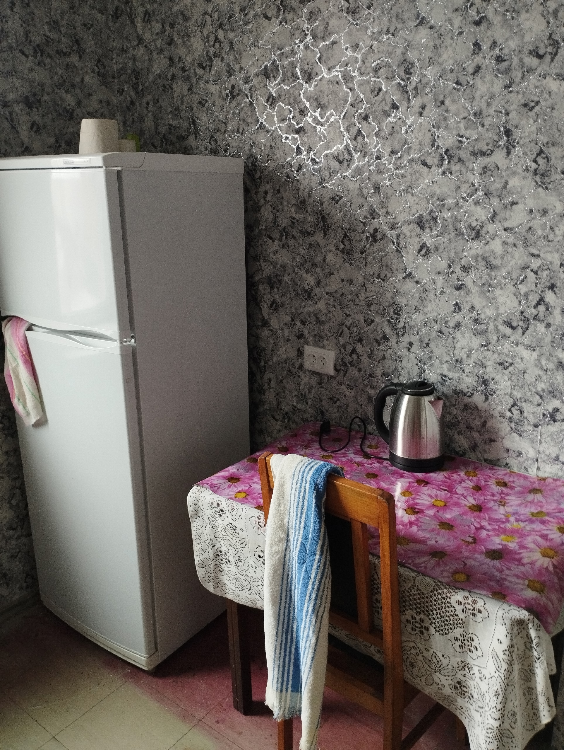 Сдам двухкомнатную квартиру на квартале Ленинского Комсомола на длительный срок т.+79591351126